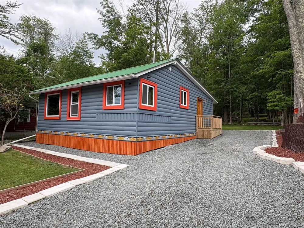 15 W Delaware Place Bethel, NY 12720