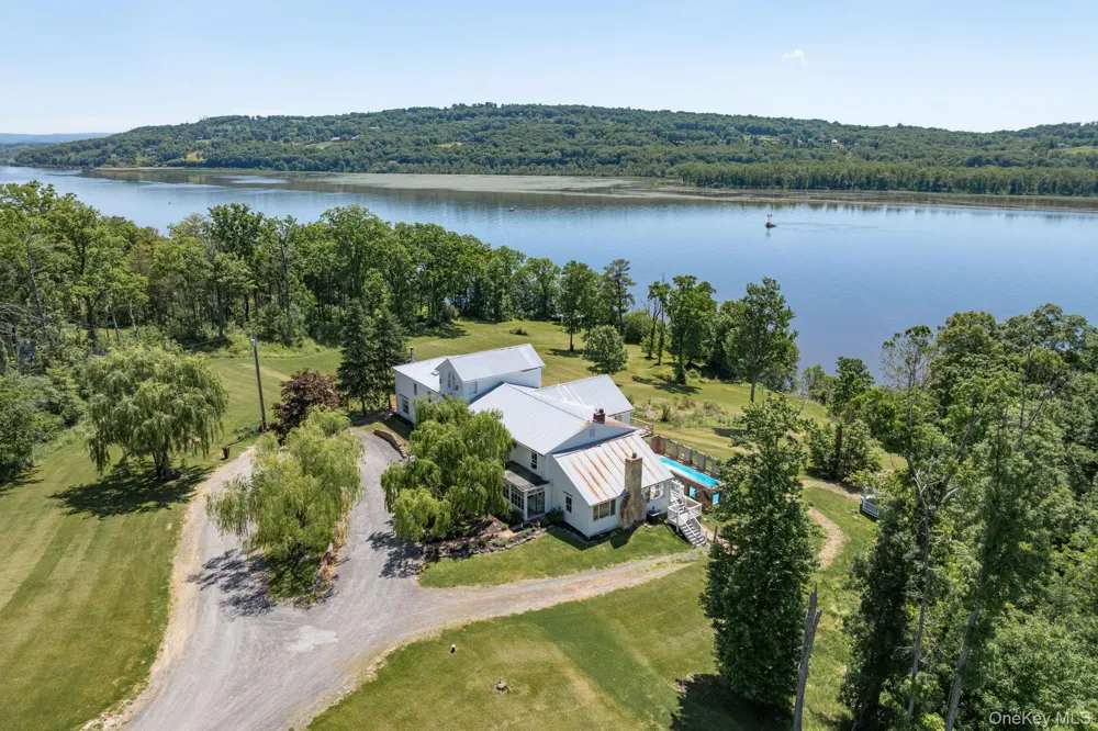 216 Route 385 Catskill, NY 12414