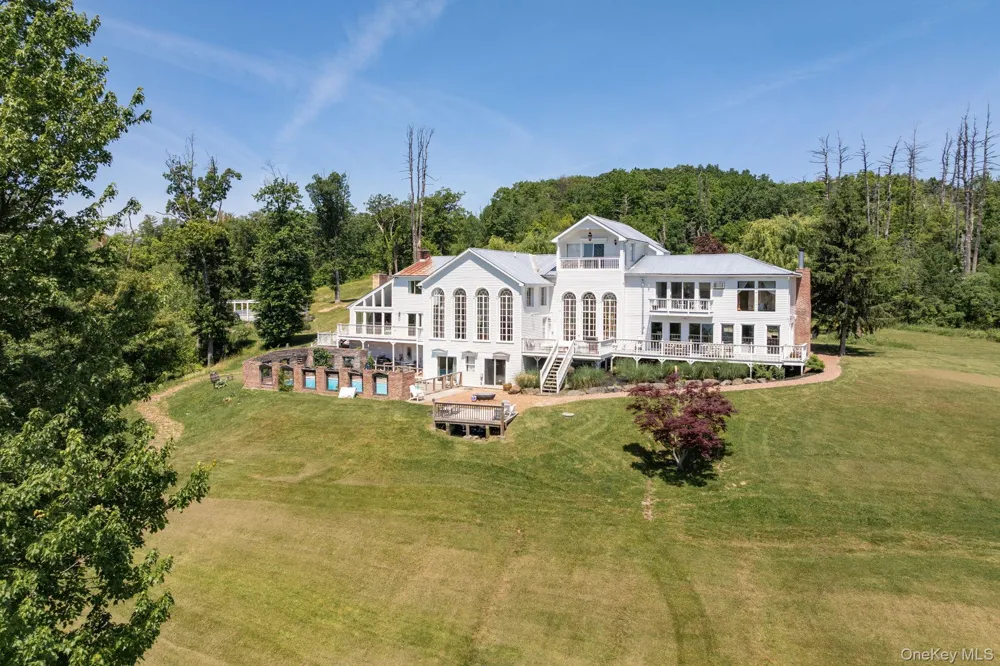 216 Route 385 Catskill, NY 12414