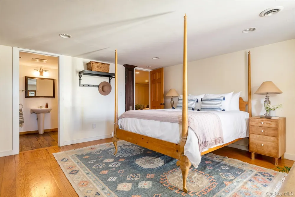 216 Route 385 Catskill, NY 12414