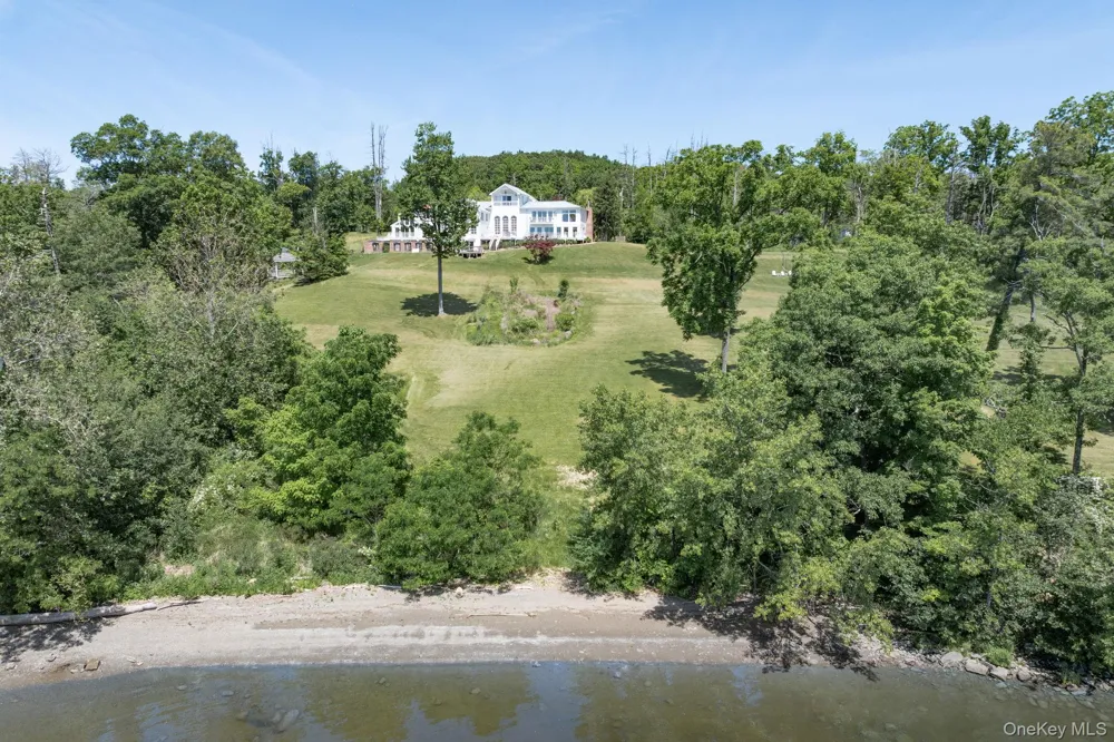 216 Route 385 Catskill, NY 12414