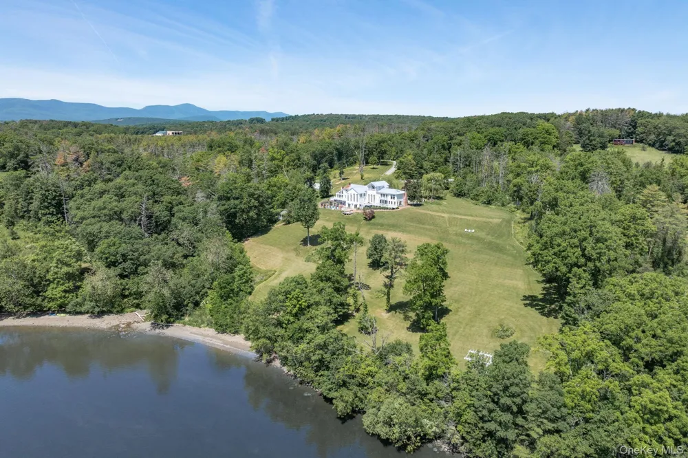 216 Route 385 Catskill, NY 12414