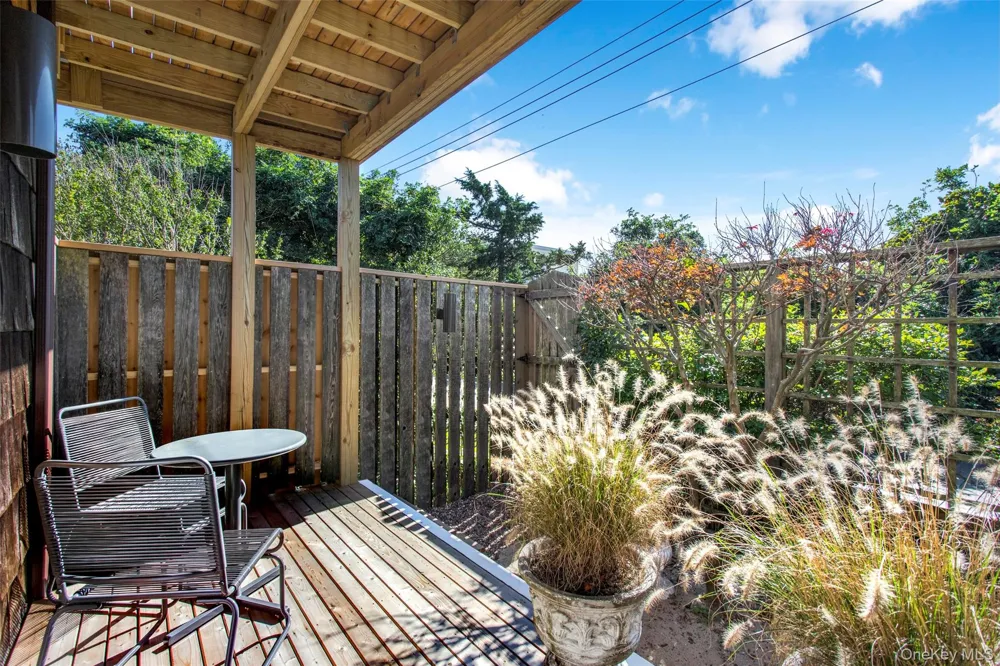 37 Bayview Walk Cherry Grove, NY 11782