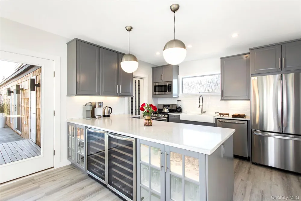 37 Bayview Walk Cherry Grove, NY 11782