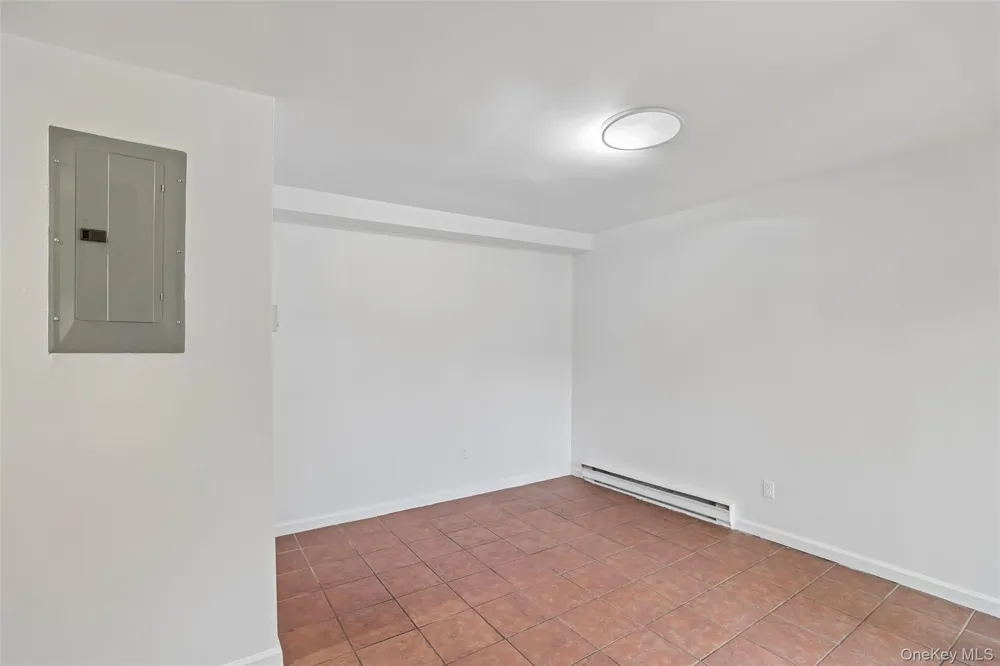 530 Hudson Avenue Cedarhurst, NY 11516