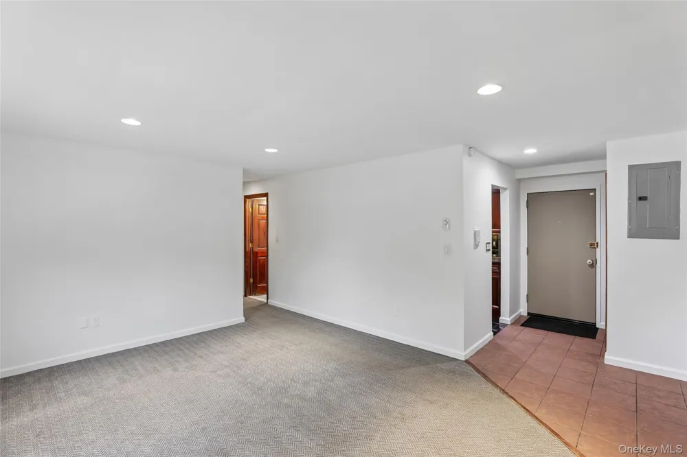 530 Hudson Avenue Cedarhurst, NY 11516