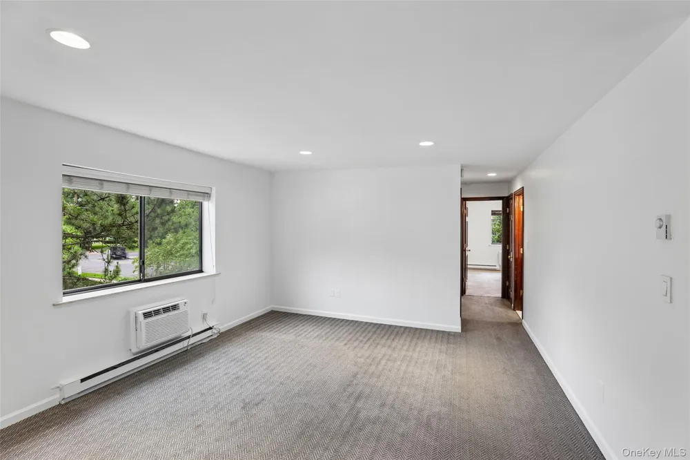 530 Hudson Avenue Cedarhurst, NY 11516