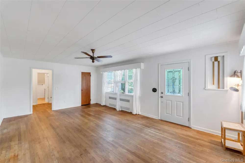 62 Squires Avenue East Quogue, NY 11942