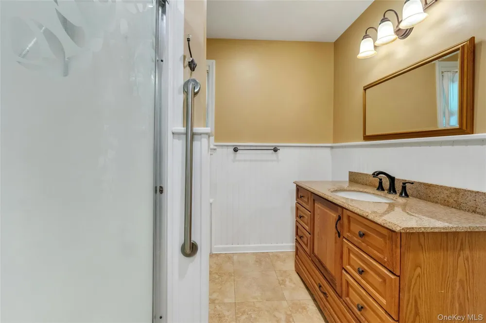 62 Squires Avenue East Quogue, NY 11942