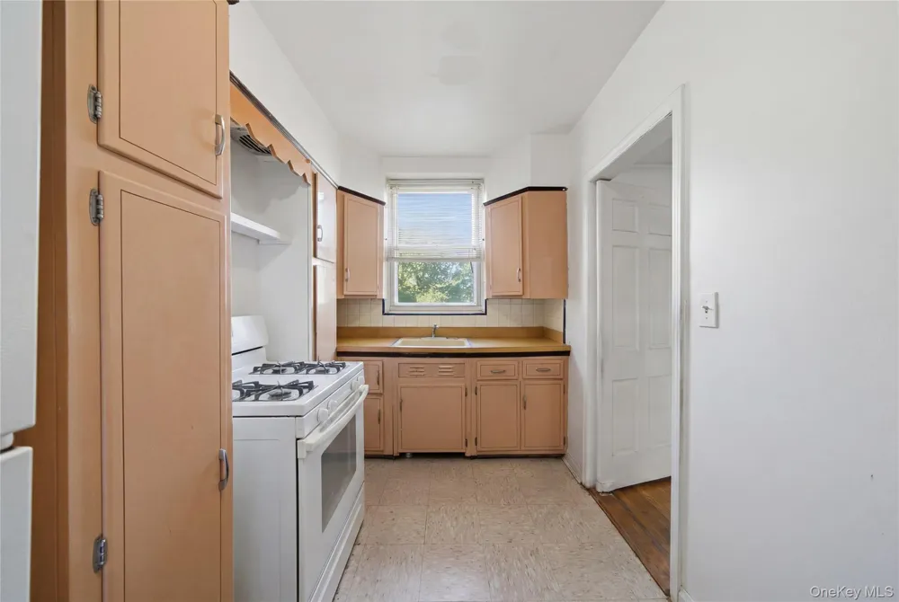 5750 82nd Street Middle Village, NY 11379