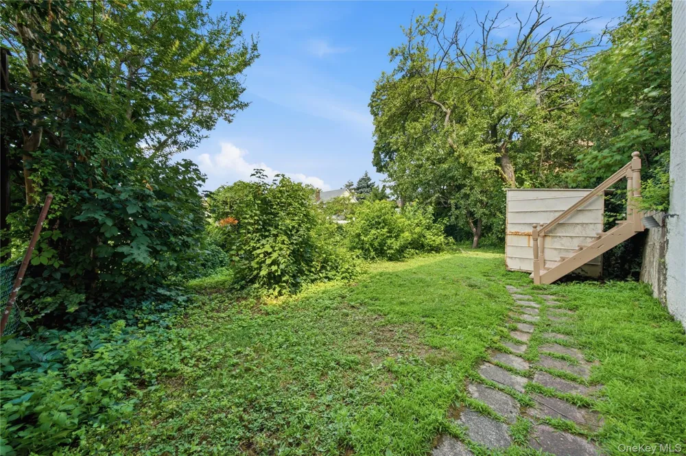 5750 82nd Street Middle Village, NY 11379