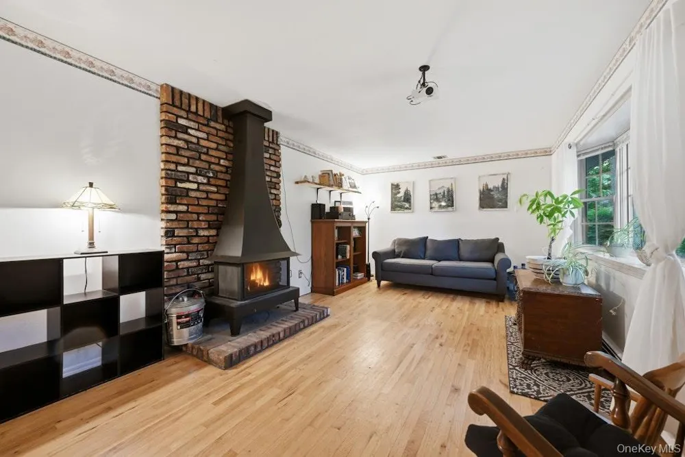 23 Flicker Drive Middle Island, NY 11953