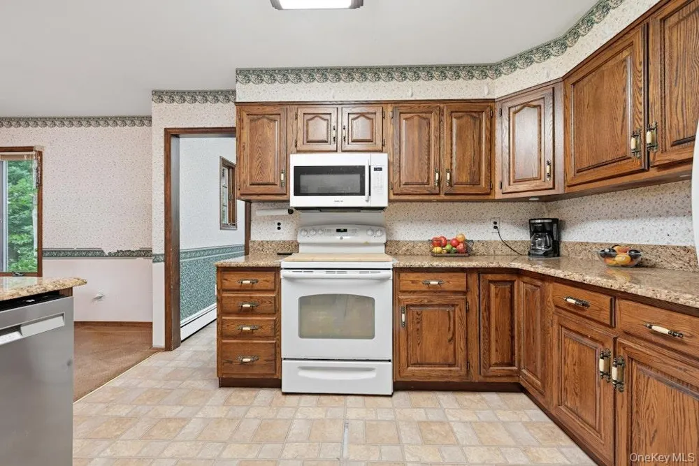 23 Flicker Drive Middle Island, NY 11953