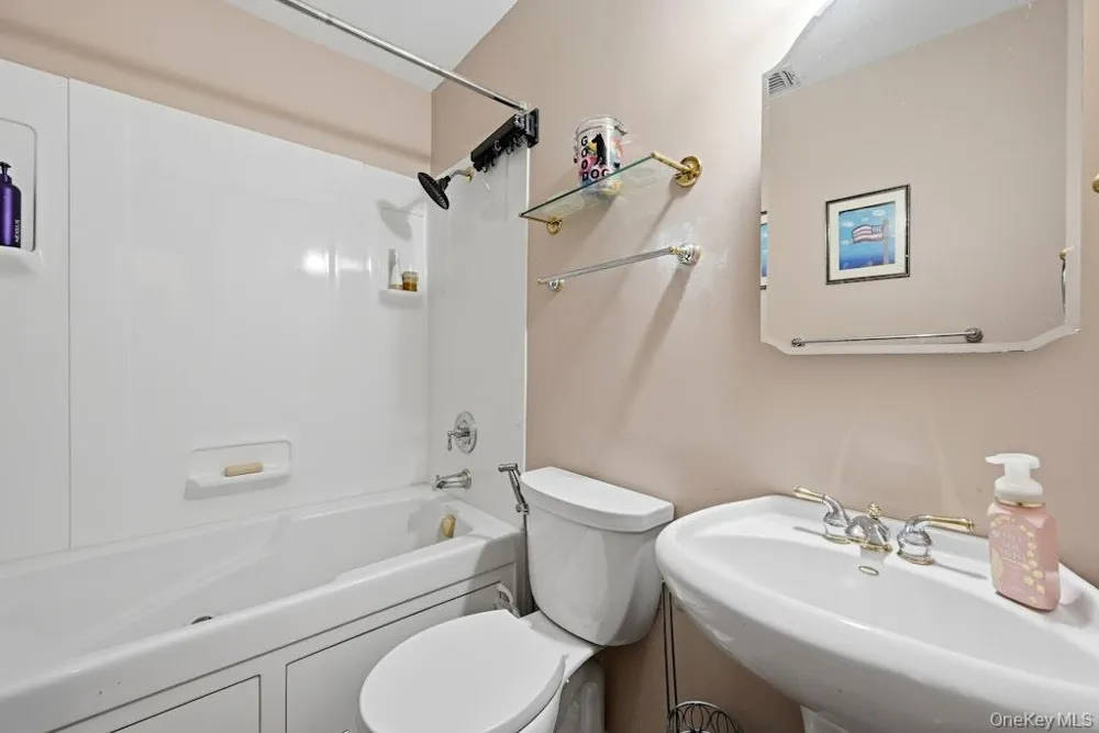 23 Flicker Drive Middle Island, NY 11953