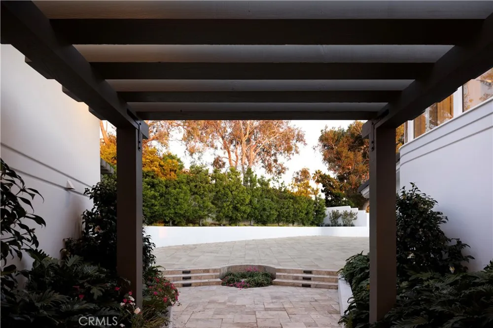 52 Portola Laguna Beach, CA 92651