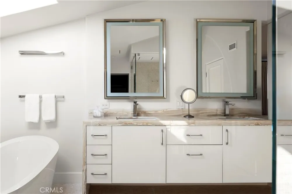 52 Portola Laguna Beach, CA 92651