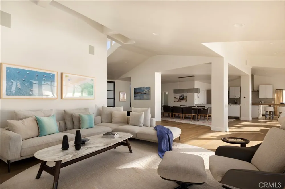 52 Portola Laguna Beach, CA 92651