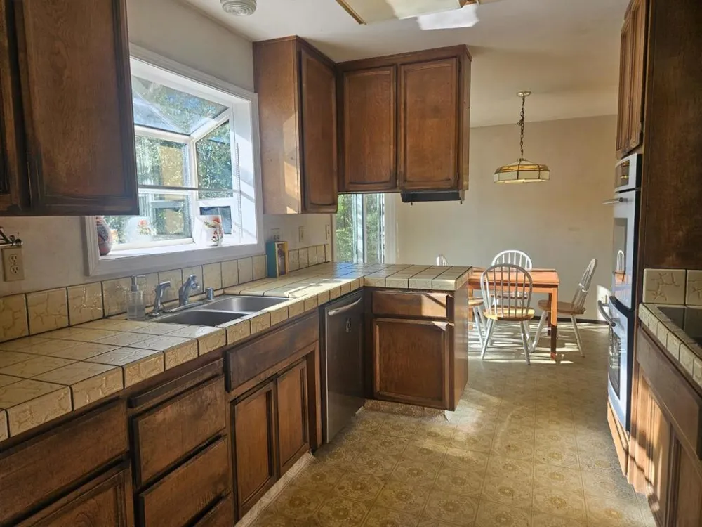 1527 Pleasant Hill Road Lafayette, CA 94549