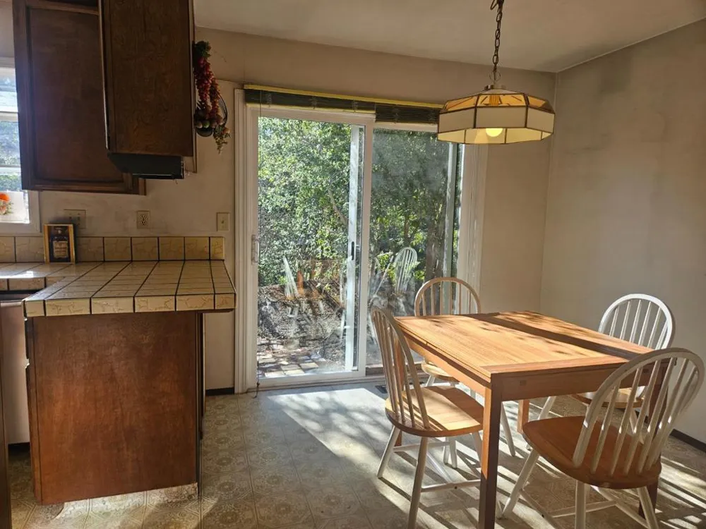 1527 Pleasant Hill Road Lafayette, CA 94549