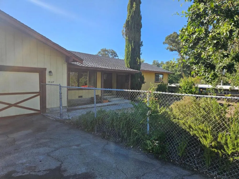 1527 Pleasant Hill Road Lafayette, CA 94549