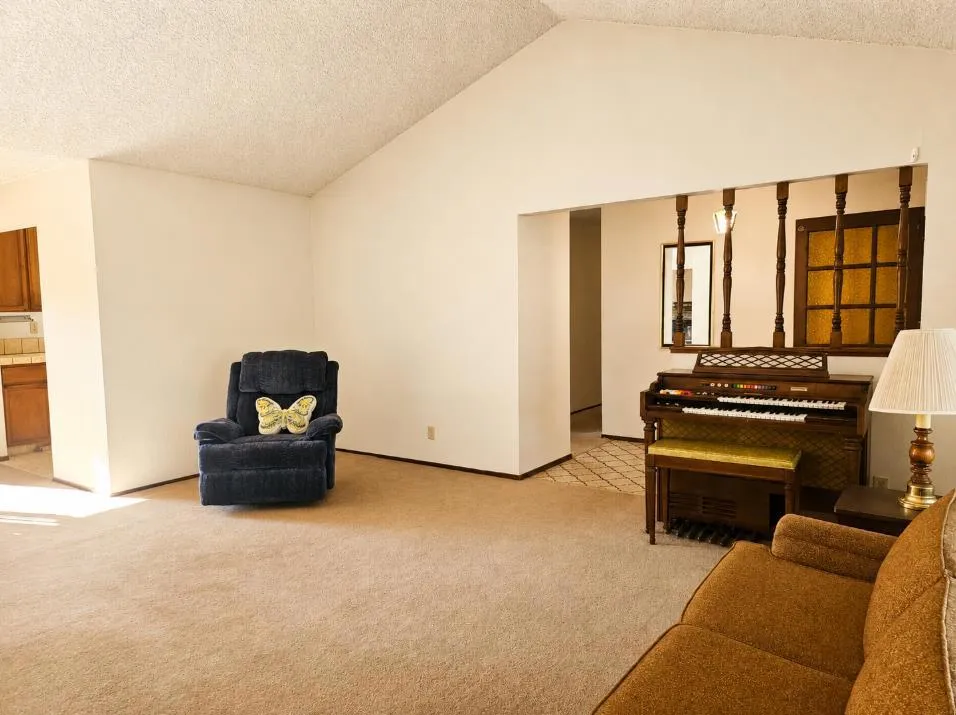 1527 Pleasant Hill Road Lafayette, CA 94549