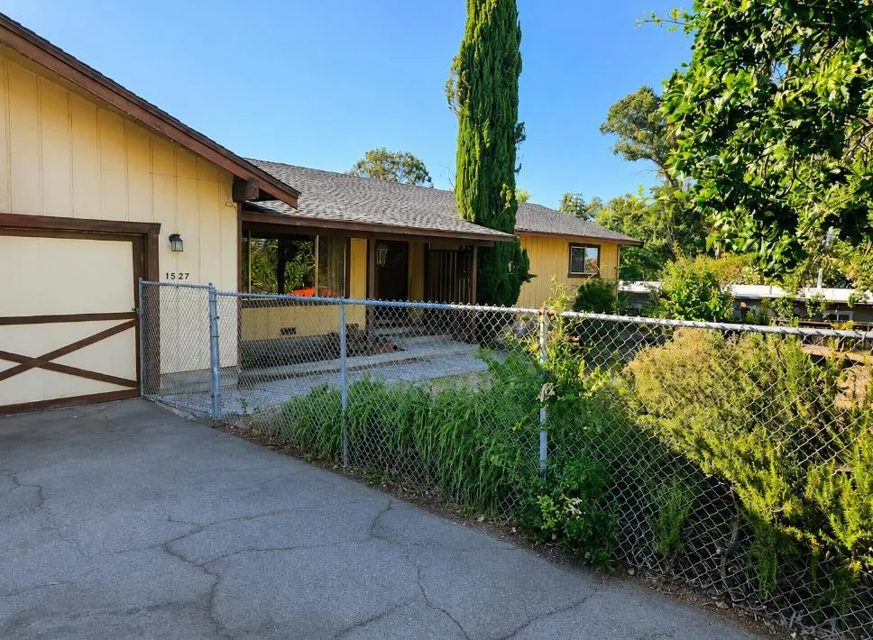 1527 Pleasant Hill Road Lafayette, CA 94549