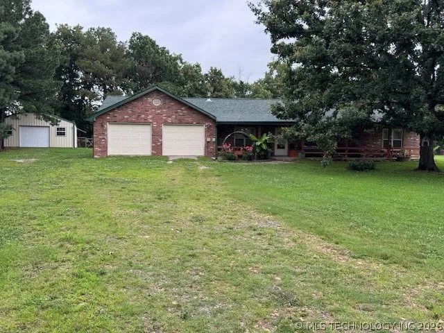 468145 648 ROAD Watts, OK 74964