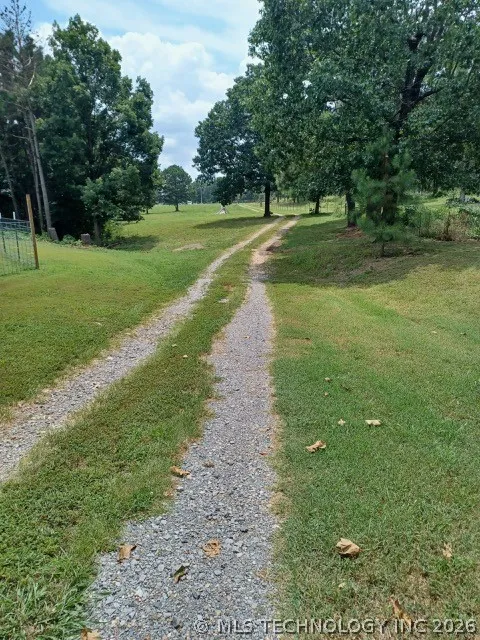 468145 648 ROAD Watts, OK 74964