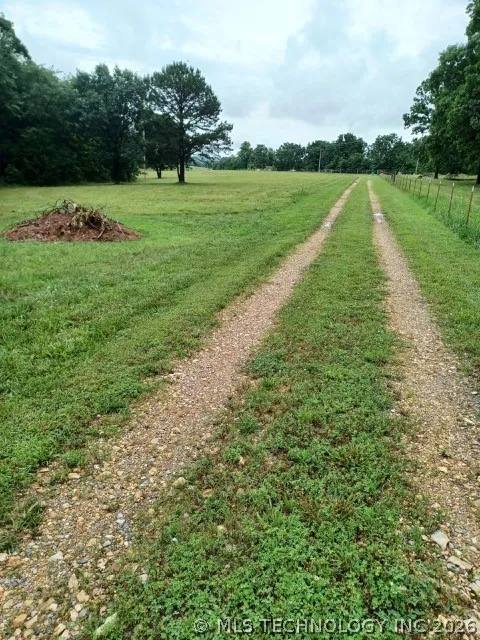 468145 648 ROAD Watts, OK 74964