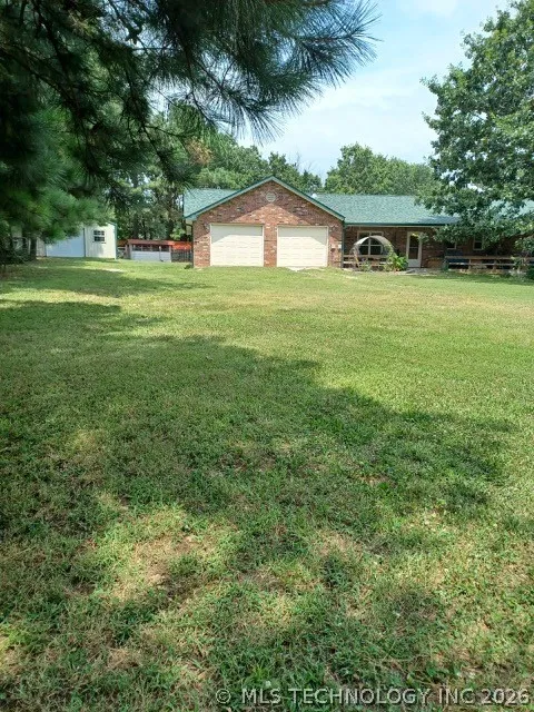 468145 648 ROAD Watts, OK 74964