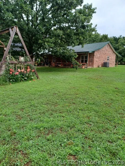 468145 648 ROAD Watts, OK 74964
