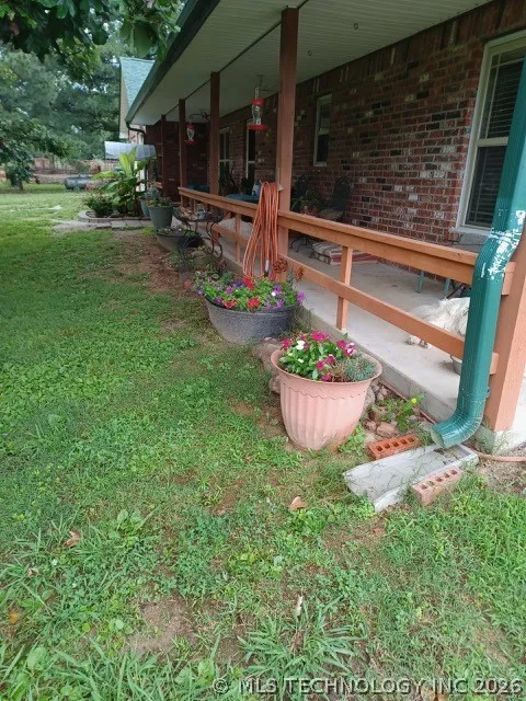 468145 648 ROAD Watts, OK 74964
