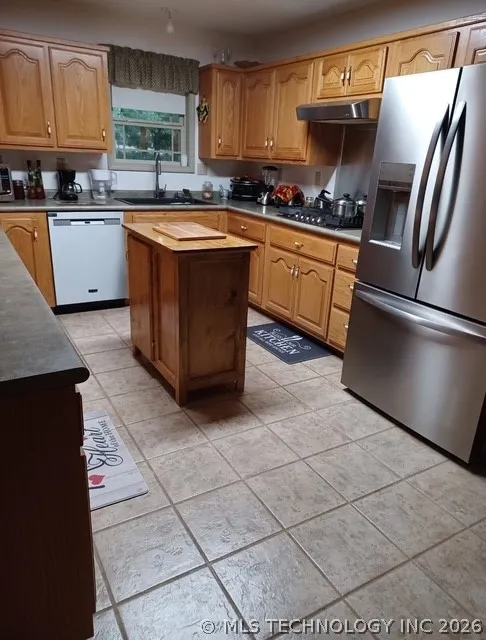468145 648 ROAD Watts, OK 74964
