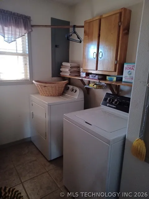 468145 648 ROAD Watts, OK 74964