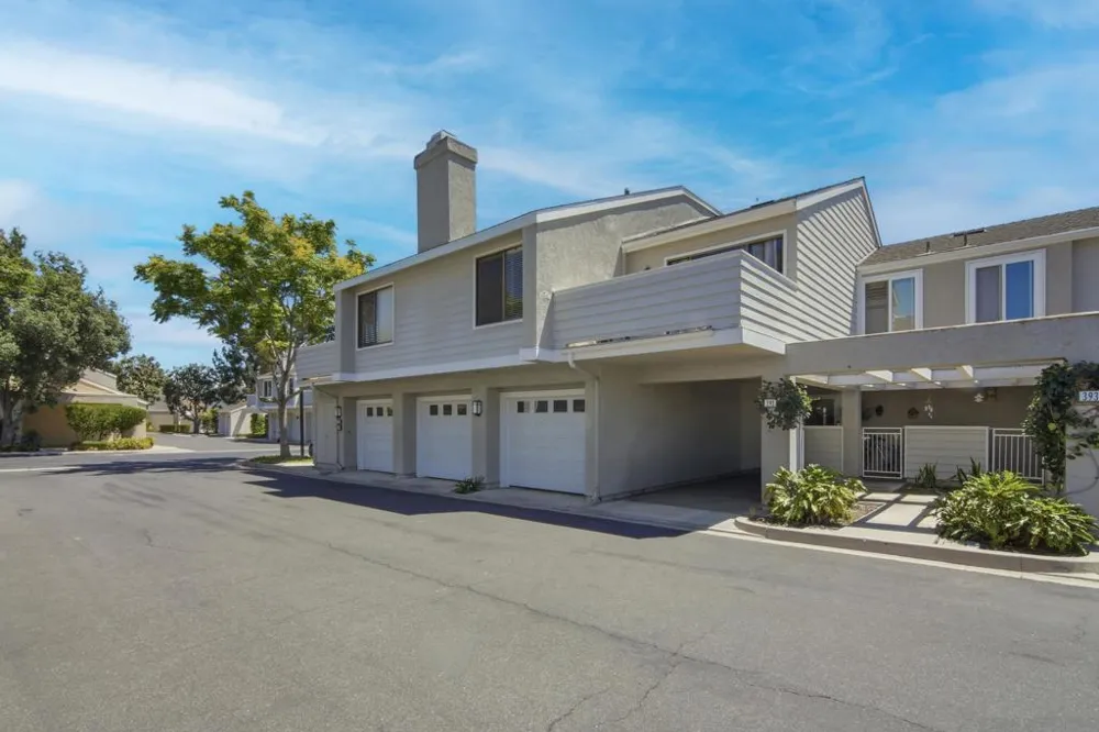 387 Deerfield Ave #77 Irvine, CA 92606