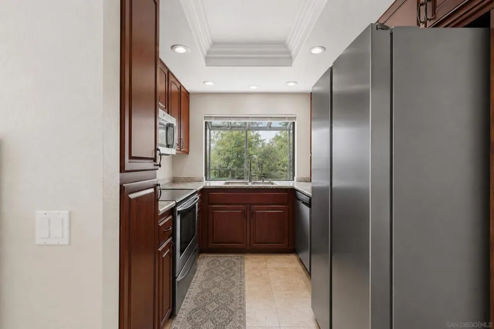 387 Deerfield Ave #77 Irvine, CA 92606