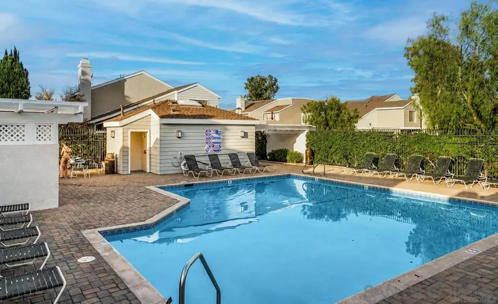387 Deerfield Ave #77 Irvine, CA 92606