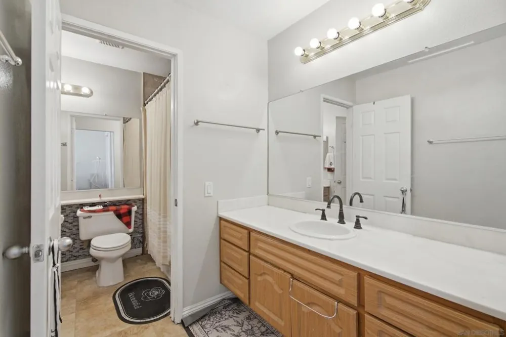 387 Deerfield Ave #77 Irvine, CA 92606