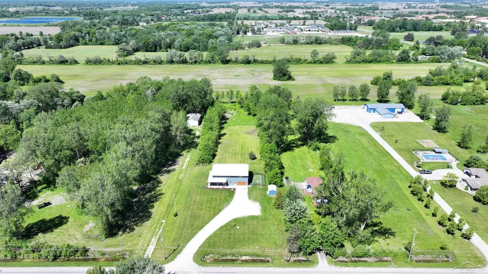 6785 Michigan Road Kochville Township, MI 48604