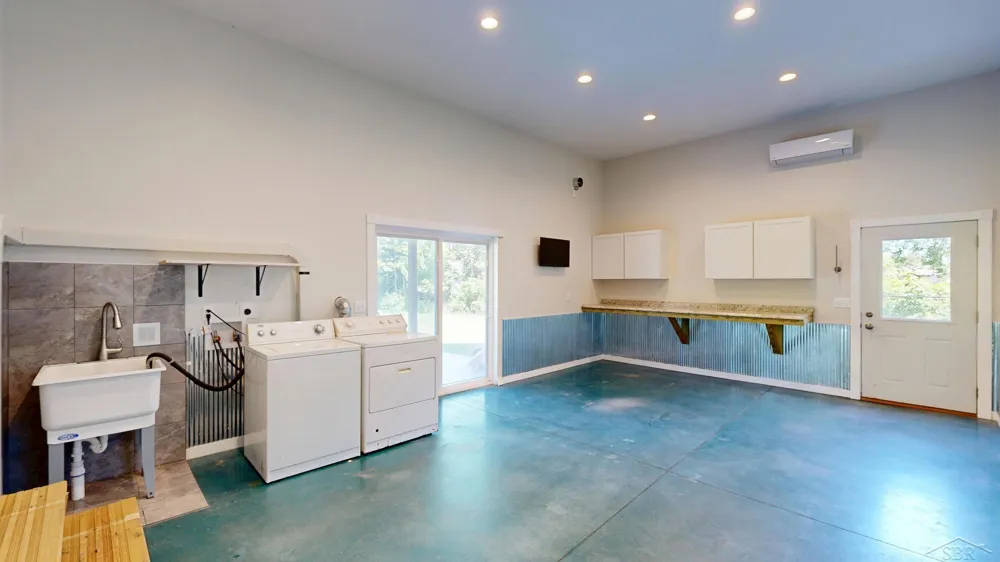 6785 Michigan Road Kochville Township, MI 48604