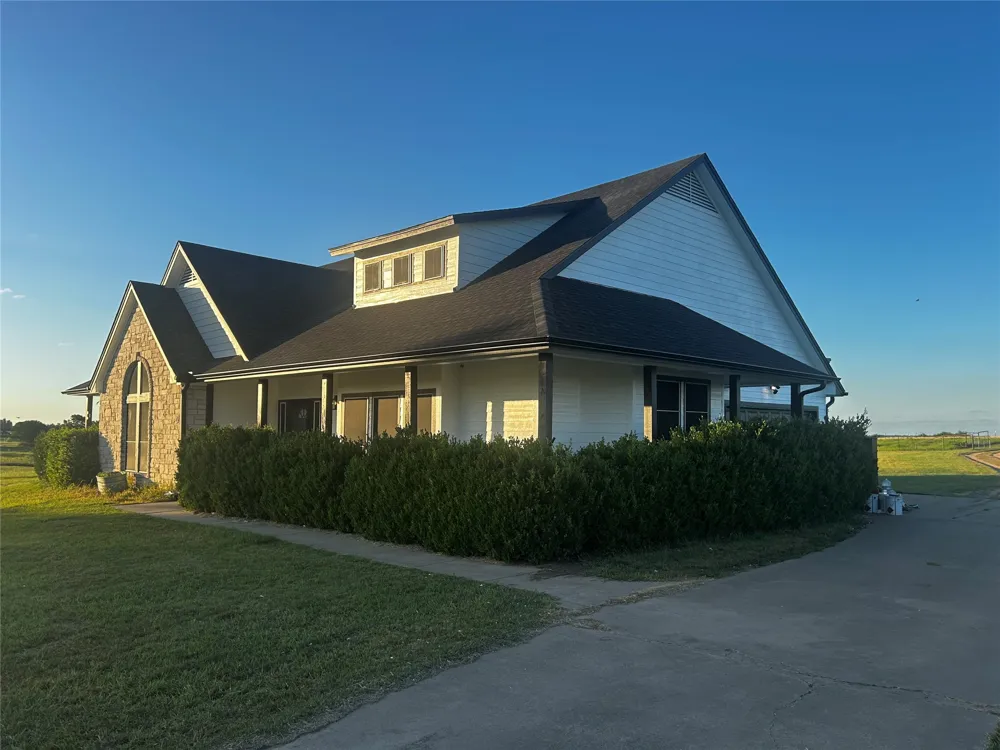 2000 County Road 1123 Godley, TX 76044