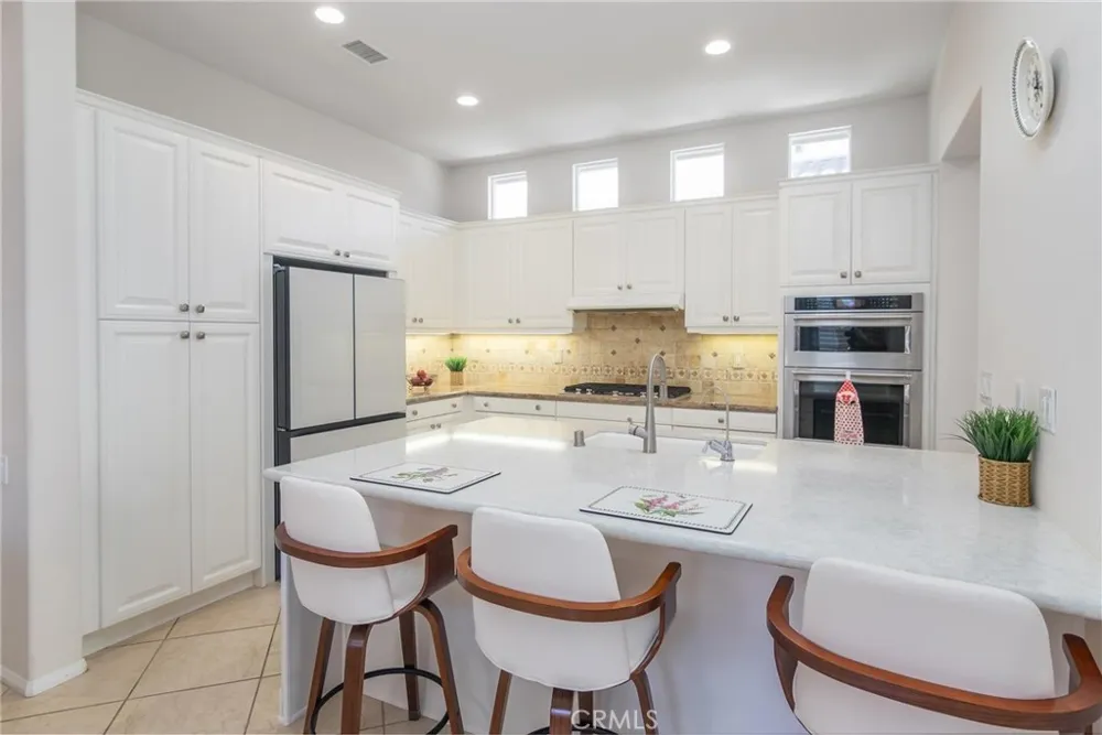 23734 Mahogany Court Valencia, CA 91354