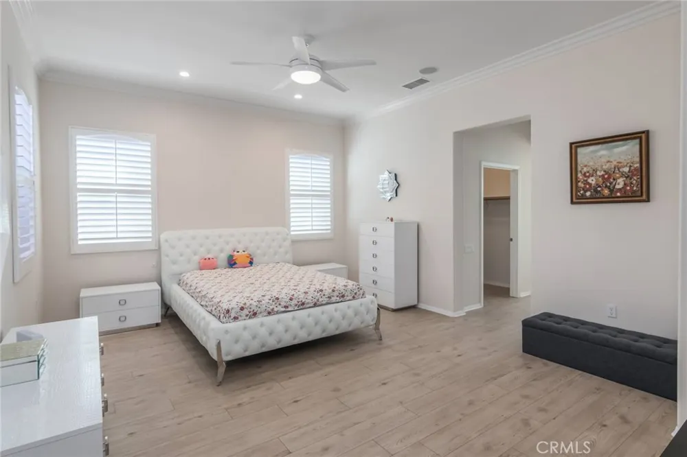 23734 Mahogany Court Valencia, CA 91354