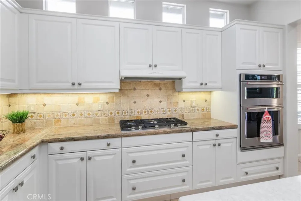 23734 Mahogany Court Valencia, CA 91354