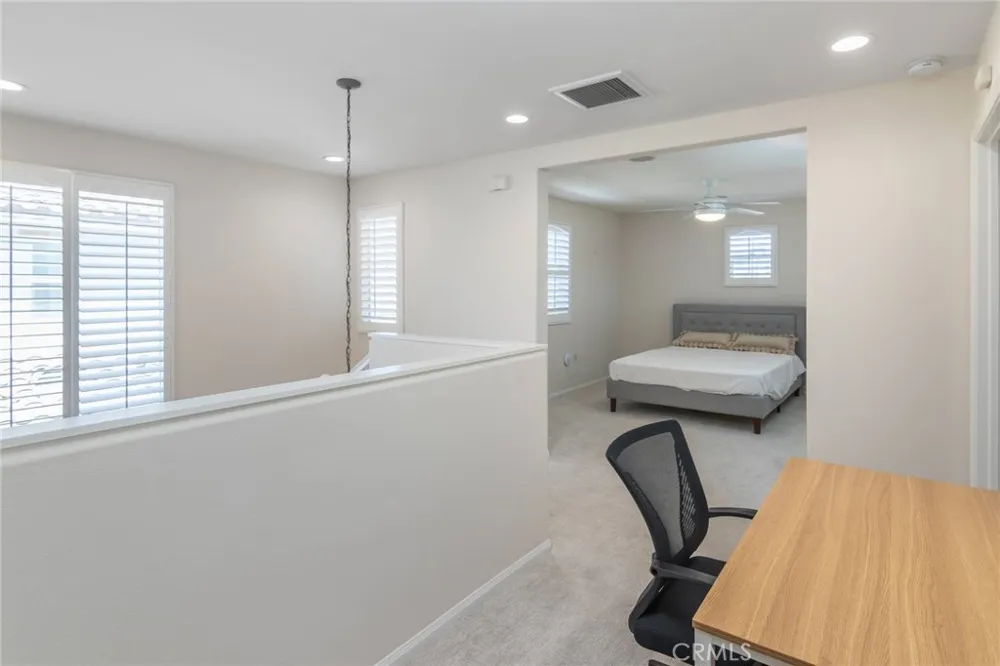 23734 Mahogany Court Valencia, CA 91354