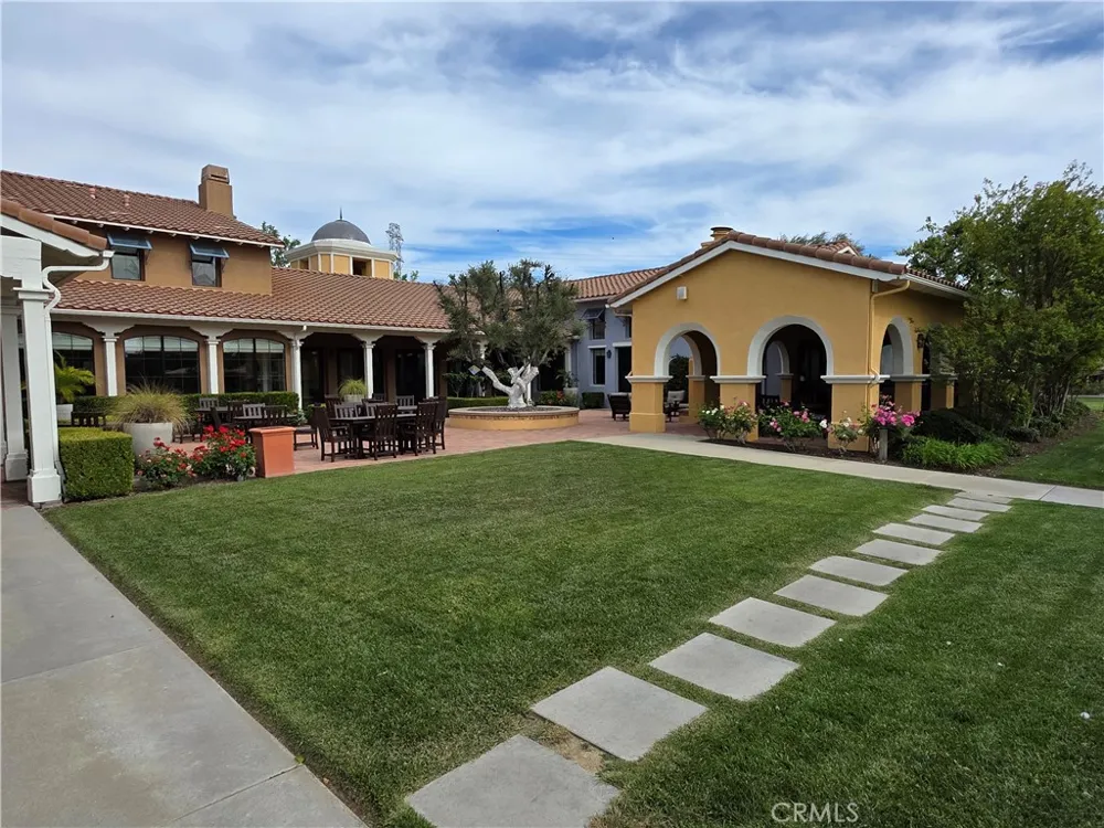 23734 Mahogany Court Valencia, CA 91354
