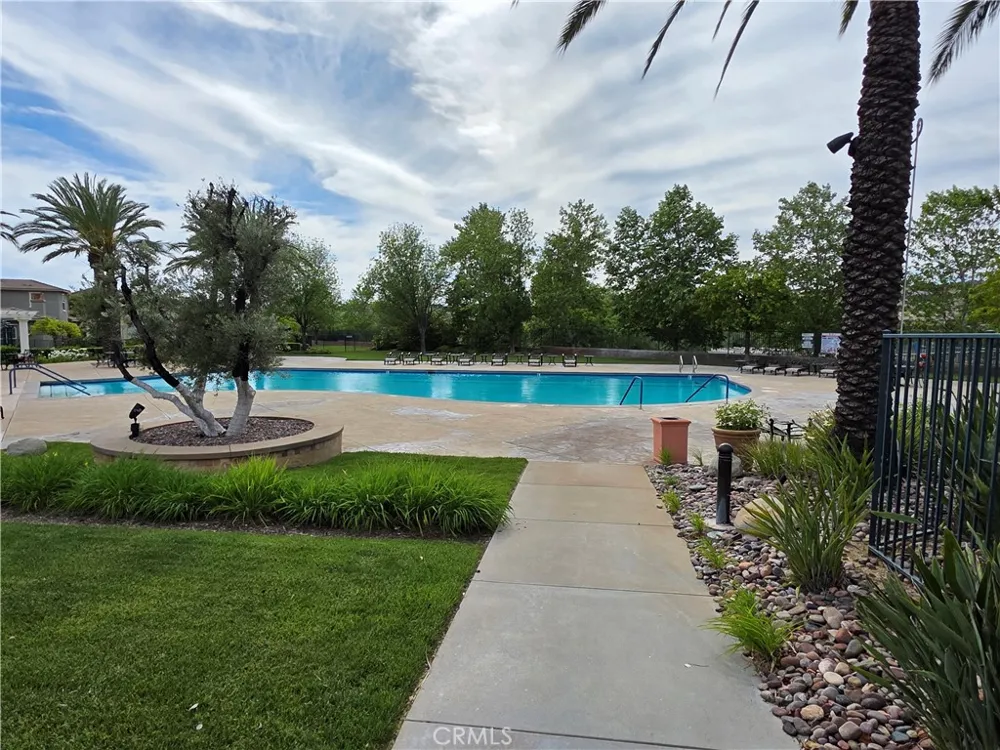 23734 Mahogany Court Valencia, CA 91354