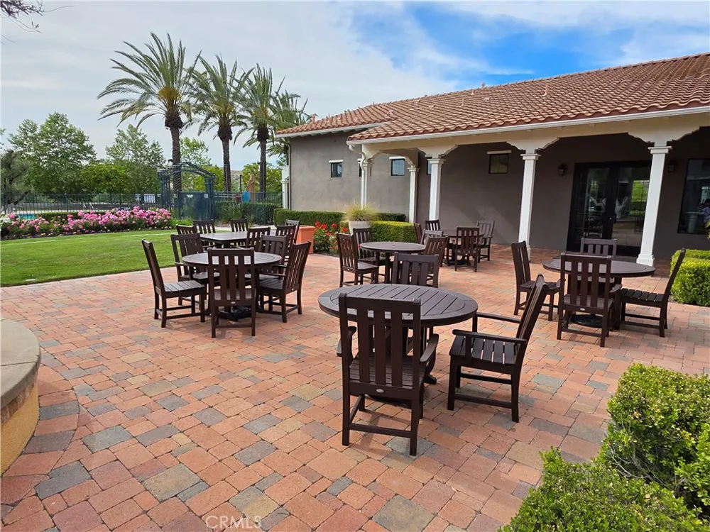 23734 Mahogany Court Valencia, CA 91354