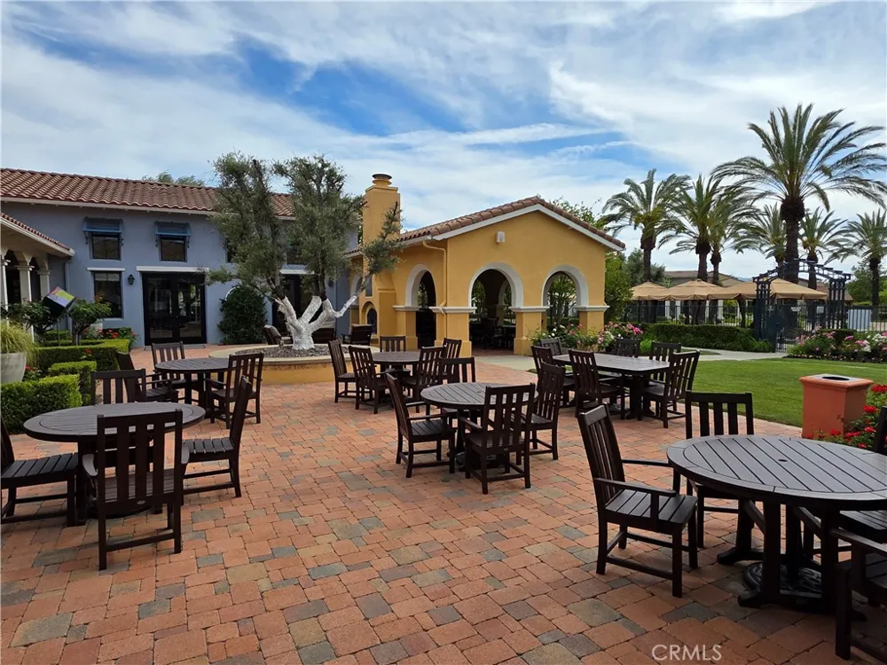 23734 Mahogany Court Valencia, CA 91354