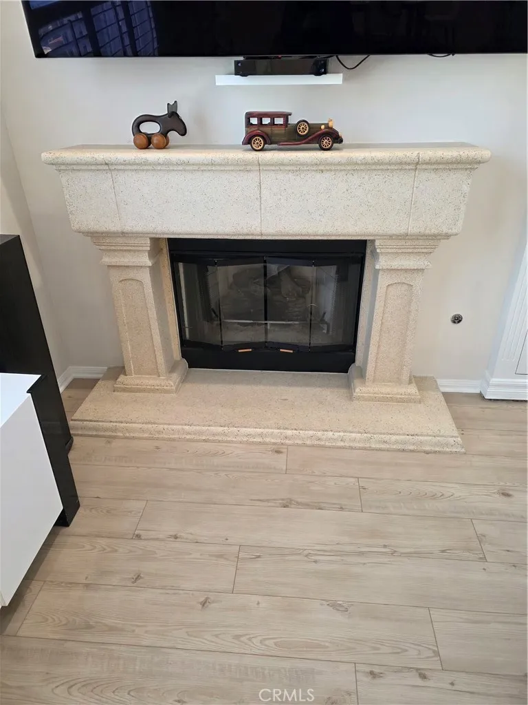 23734 Mahogany Court Valencia, CA 91354